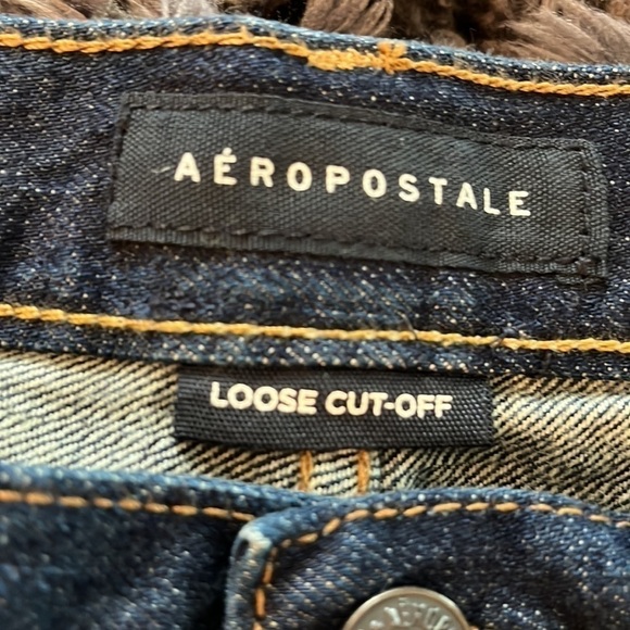 Aeropostale loose cut- off denim shorts size 32. Like new condition. - Picture 2 of 7